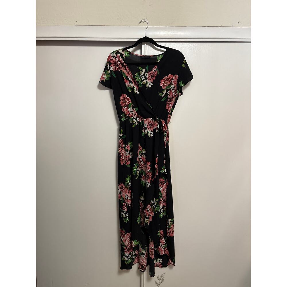 EUC scobe dress. Size L